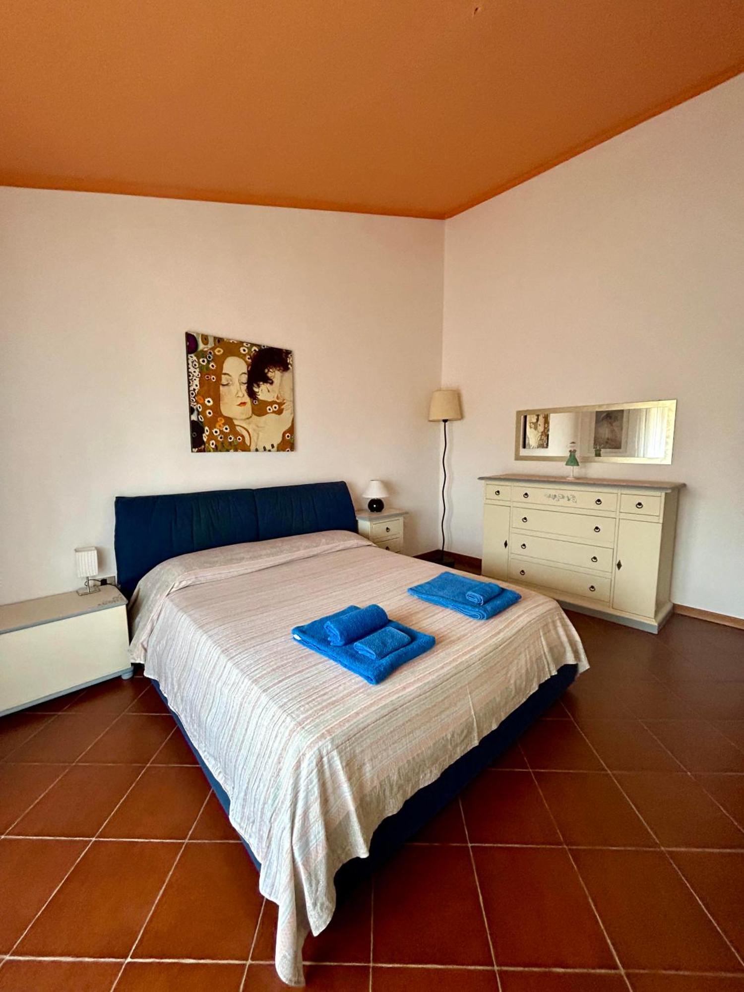 Amazing House 10 Min By Car From The Beach Olbia Ngoại thất bức ảnh