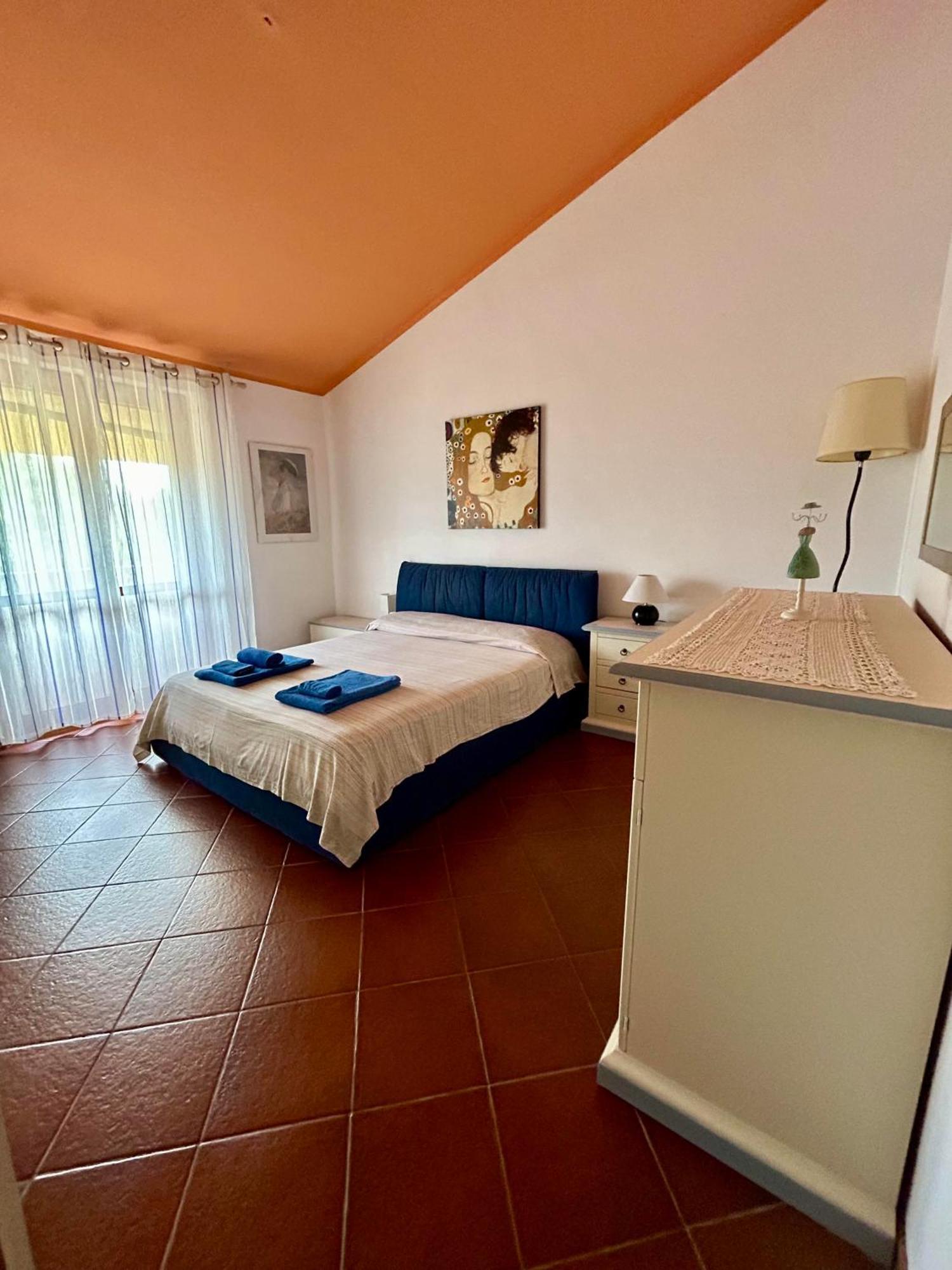 Amazing House 10 Min By Car From The Beach Olbia Ngoại thất bức ảnh